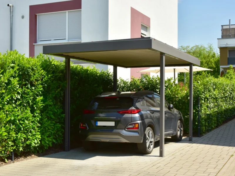 coperture-moderne-per-auto-e-moto-a-como